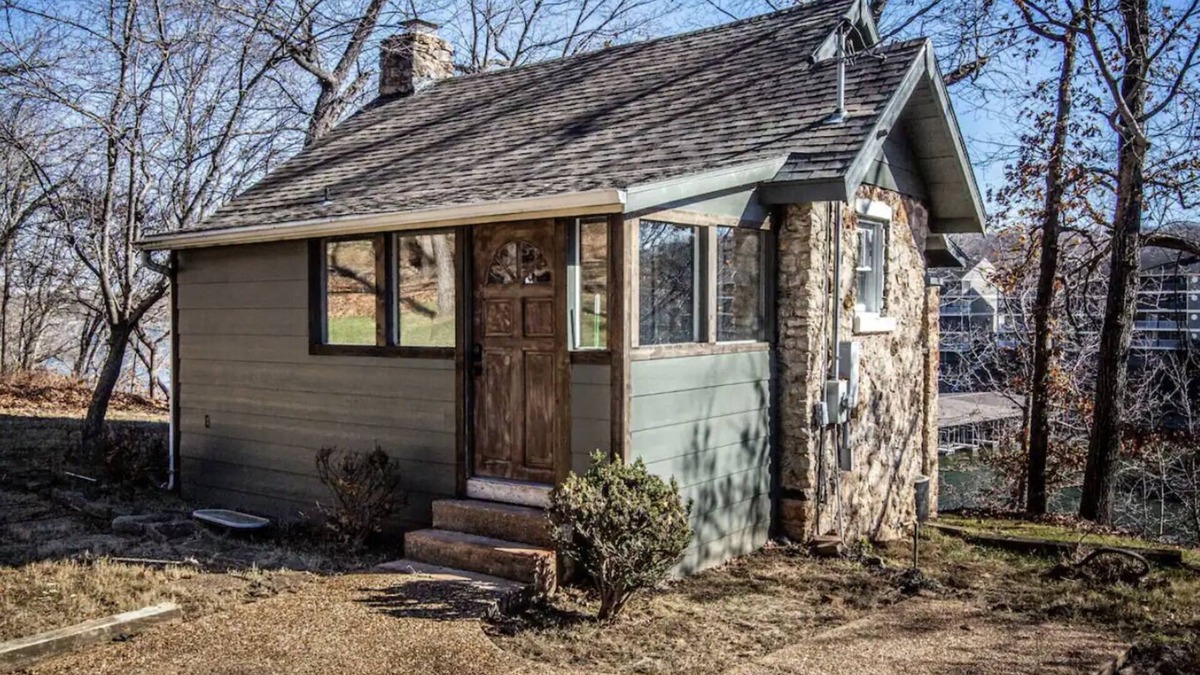 Osage Beach Cabin | Private Lakefront Cabin in State Park w/Dock