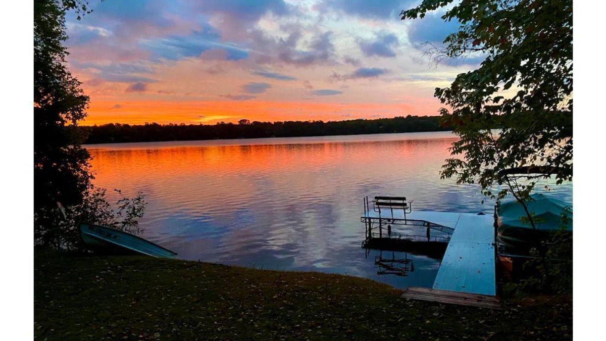 Presque Isle House | Private Lakefront Cabin on North Turtle Lake.