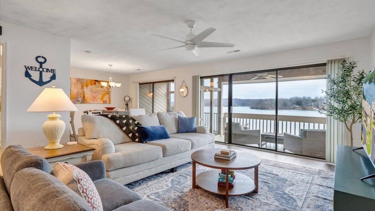 North Shore Condo | Private lakefront condo with beautiful lake views!
