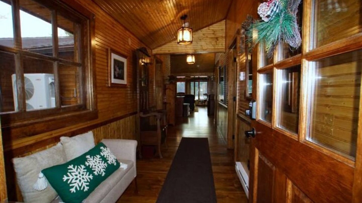 Forestport Cabin | Private Lakefront Cozy Cabin