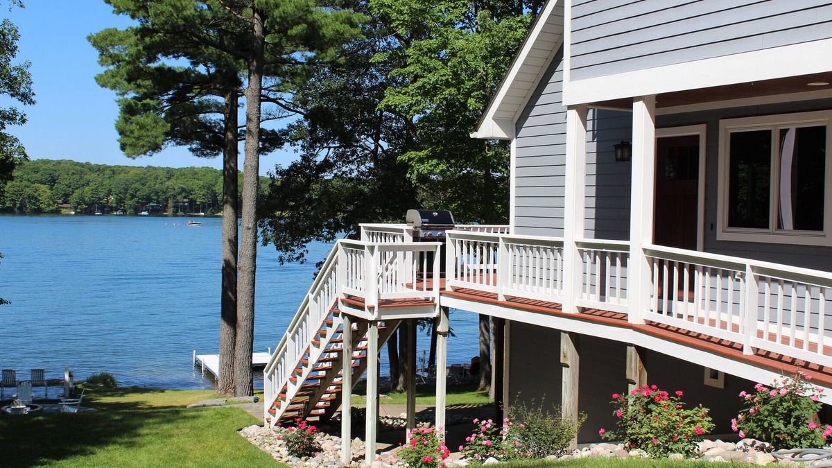 Gaylord House | Private LAKEFRONT HOME on All Sports "Lake 27" in Gaylord : 5 miles to downtown