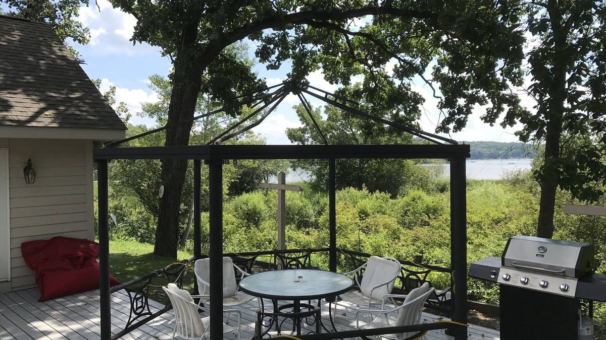 Twin Lakes House | 🌲☀️Private Lakefront prop. with Kayaks, Paddle boards, boat rental PVT dock☀️🌲