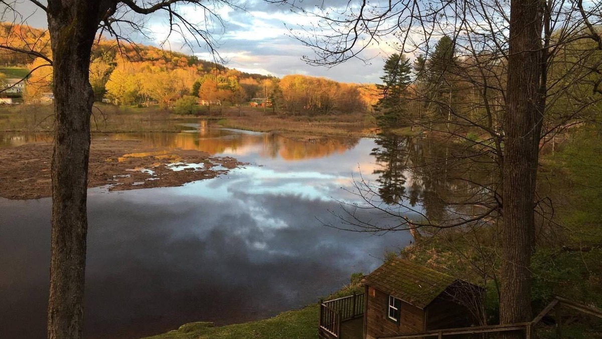 Jeffersonville House | Private Lakefront Cottage, Fish, Row, Panoramic Lake Views.nPet Friendly!