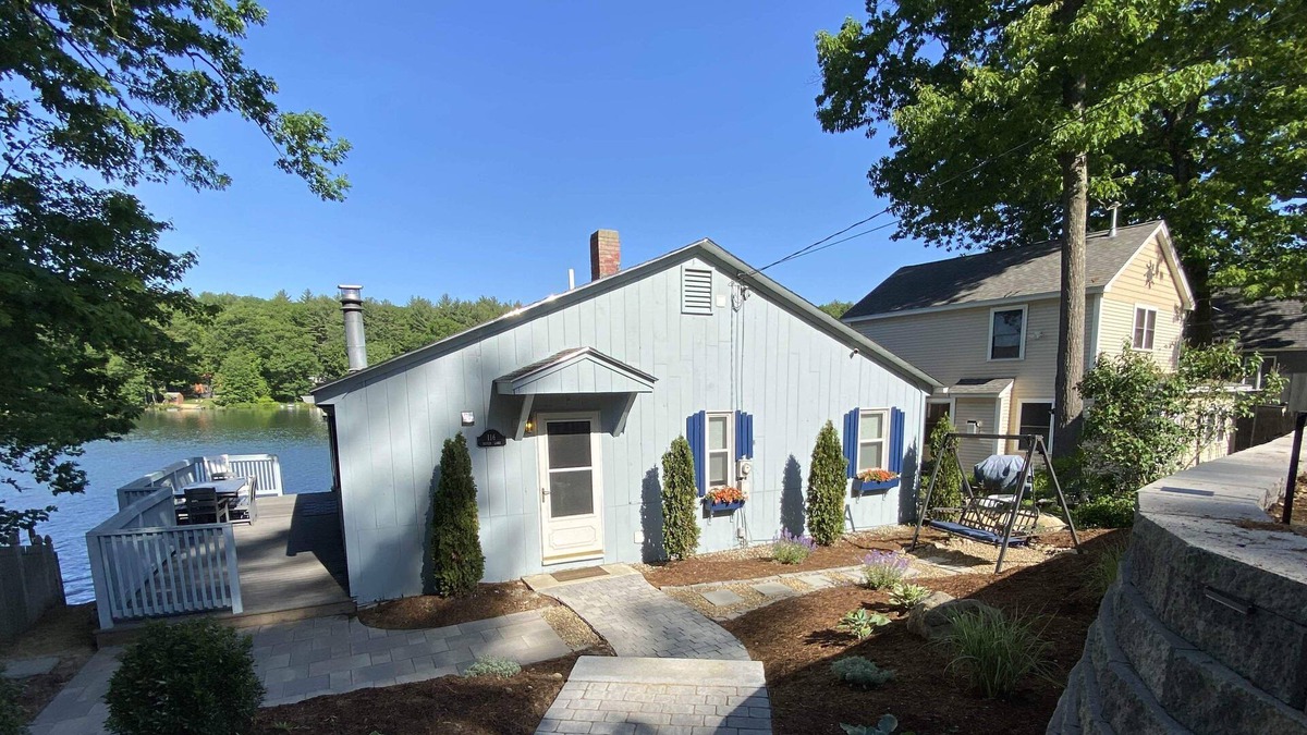 Hollis House | Private Lakehouse Getaway