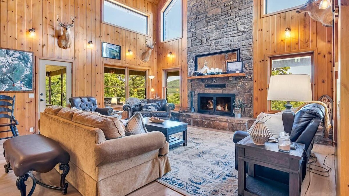 Harrison Cabin | Private Lodge on 4000 Acres!