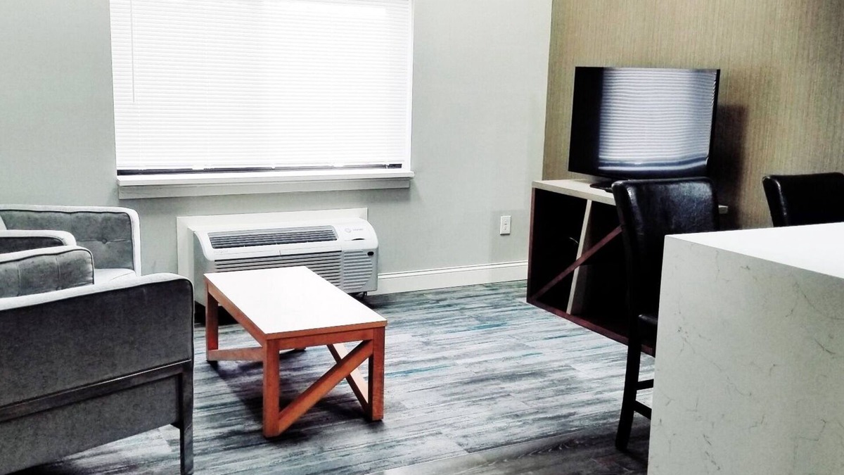 Somerset Apartment | Private Lofts Duplexes with Skylights