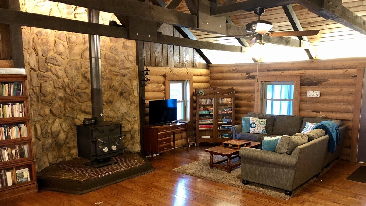 Edwardsville Cabin | PRIVATE LOG CABIN RETREAT! Secluded Cabin in Woods with Pond and Bike Trail!