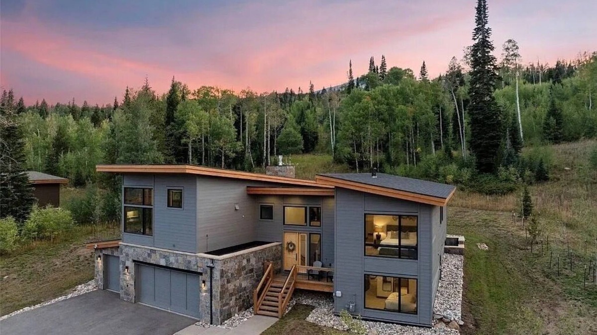 Silverthorne House | Private Lux Mtn Home: Hot Tub, Views, Pool, Ski, Golf, Hike