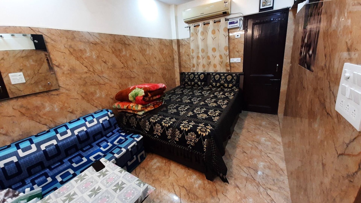 Lajpat Nagar House | Private Luxuary Studio apartment with fully equipped kitchen & attach washroom