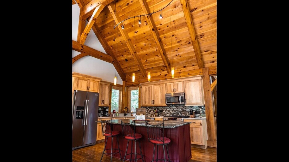 Ingles Cabin | Private, Luxurious, Lakefront Home 4BS12