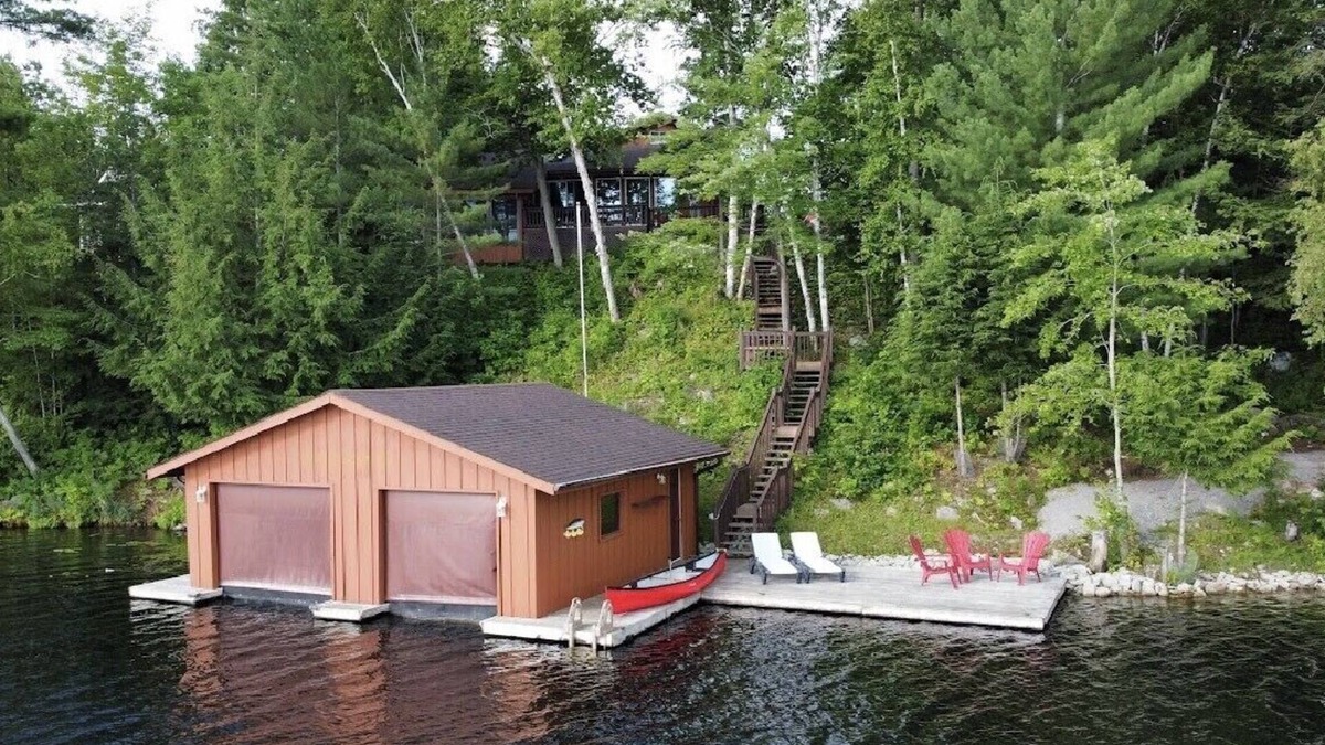 Georgian Bay Cottage | Private luxury cottage on the lake!