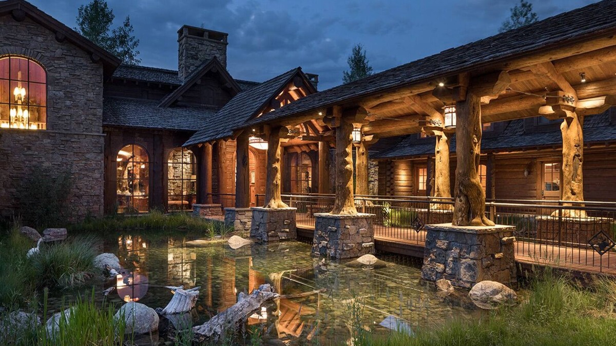Moose Wilson Road Villa | Private, luxury four-bedroom main house and two-bedroom guest house.