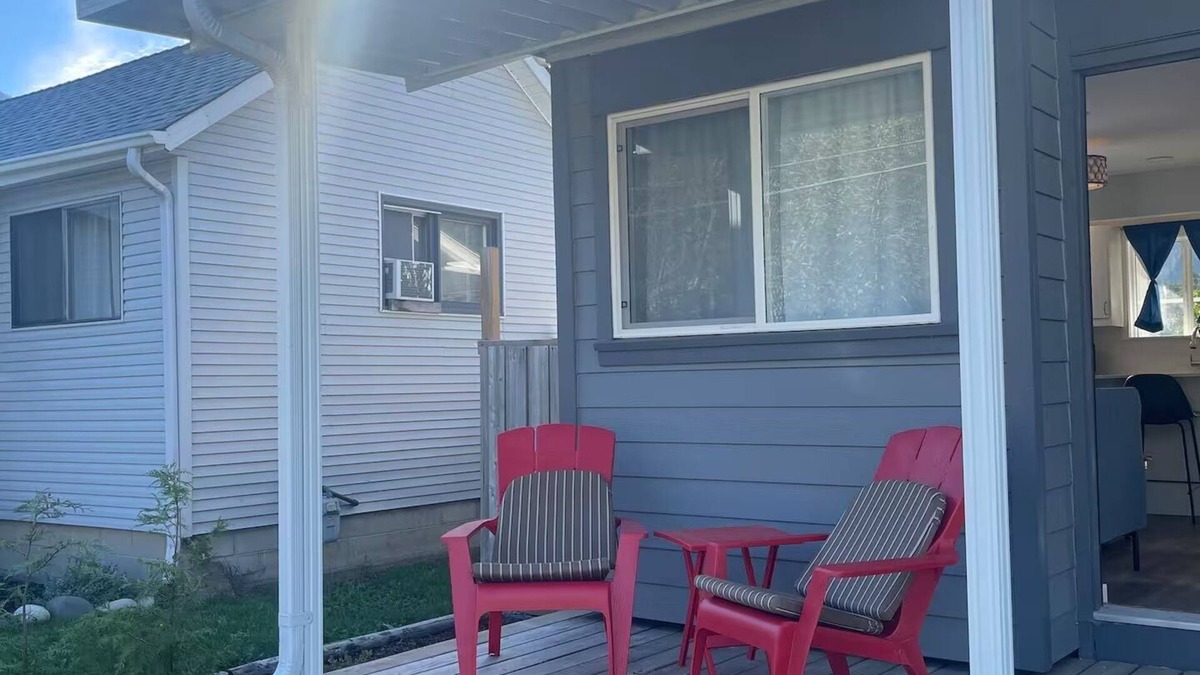 Hope Cottage | Private Luxury Relaxing HOME w BBQ & Gas Fire-pit