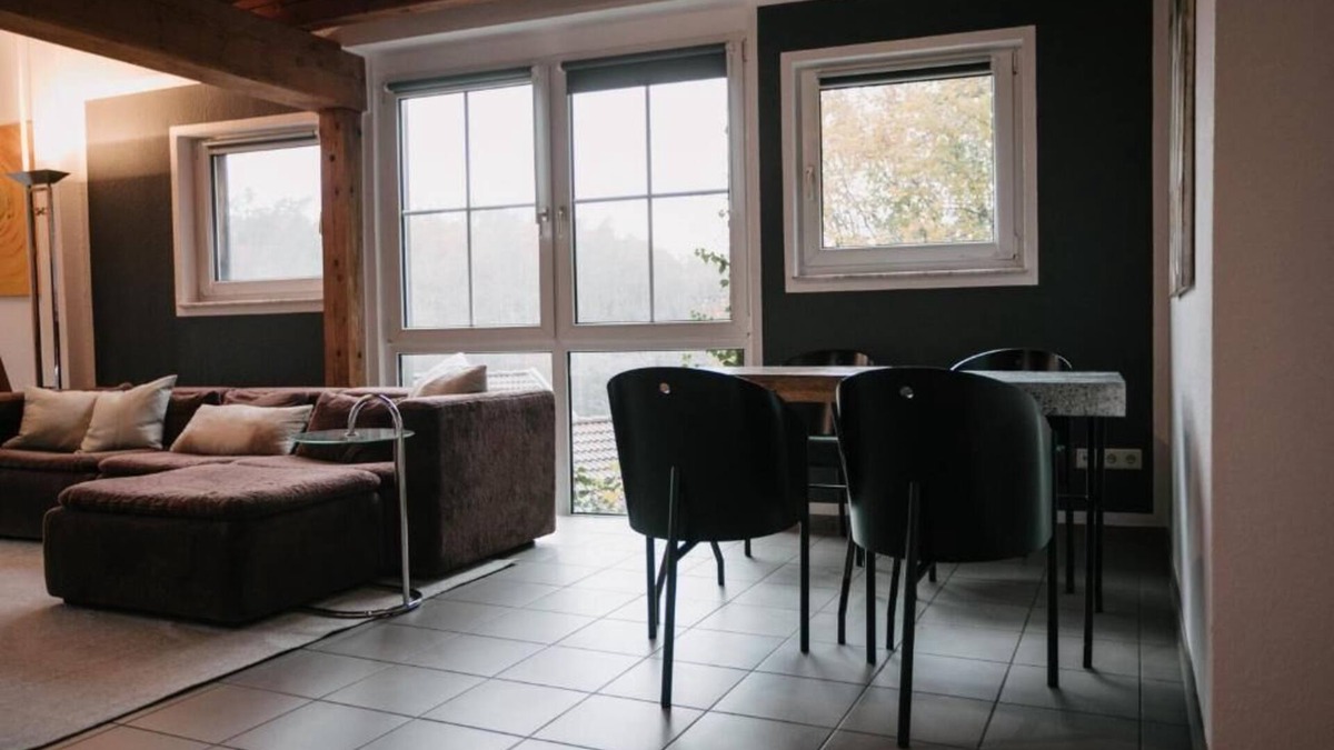 Sudstadt House | Private Maisonette House with Balcony · Self-Check-In & Free Parking