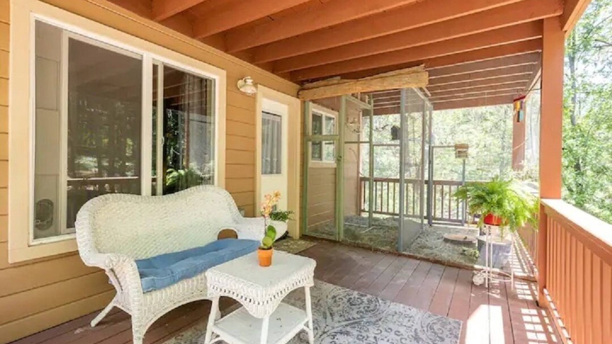 Nevada City House | Private master bed/bath with separate entrance,10 min. walk to town.No clean fee