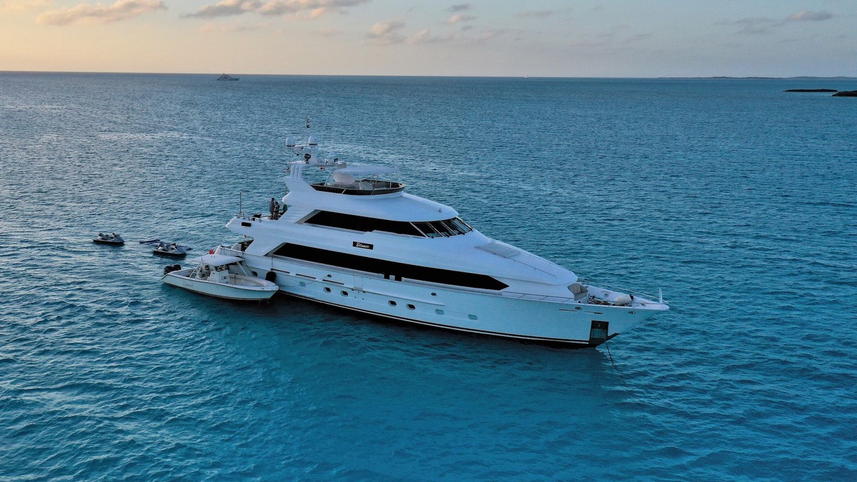 Clear Lake Shores Boat Rental | Private Mega Yacht -2nd Largest In Texas