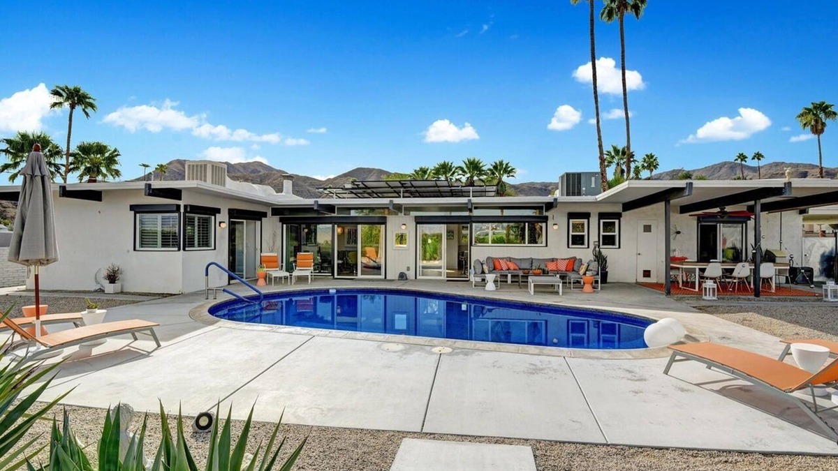 Cathedral City Cove House | Private Mid-Century Gem With Sweeping Views of Palm Springs!