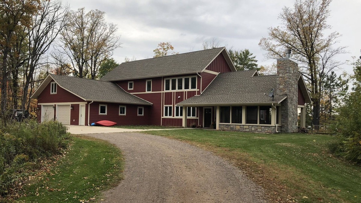 Sturgeon Lake House | Private, modern 4 BR Lakefront home on 10 acres. 4 Bedroom, 3.5 bath