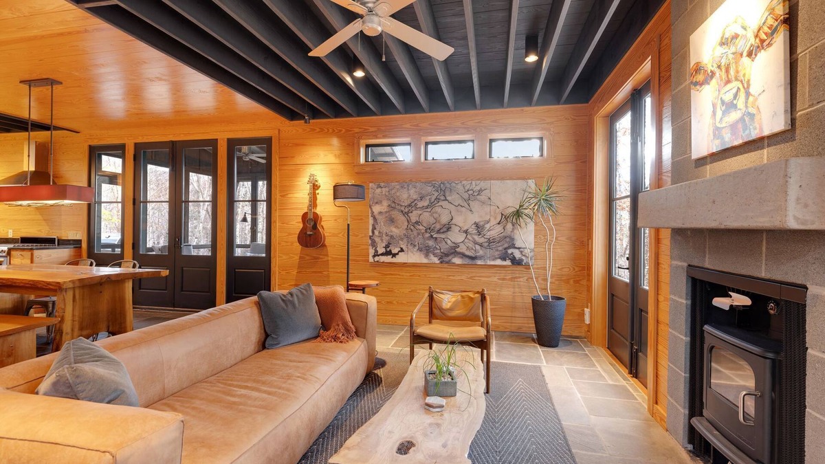 Providence Cabin | Private Modern Cabin with hot tub and outdoor shower. Pet friendly!