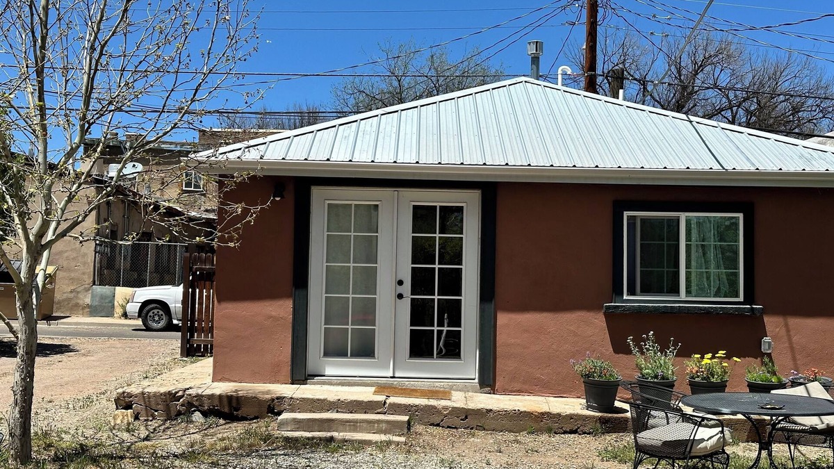 Las Vegas Cottage | Private Moreno st. Casita, Old Town Plaza