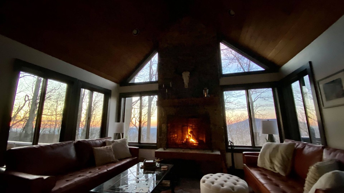 Roseland House | Private Mountain Lodge with Panorama Views