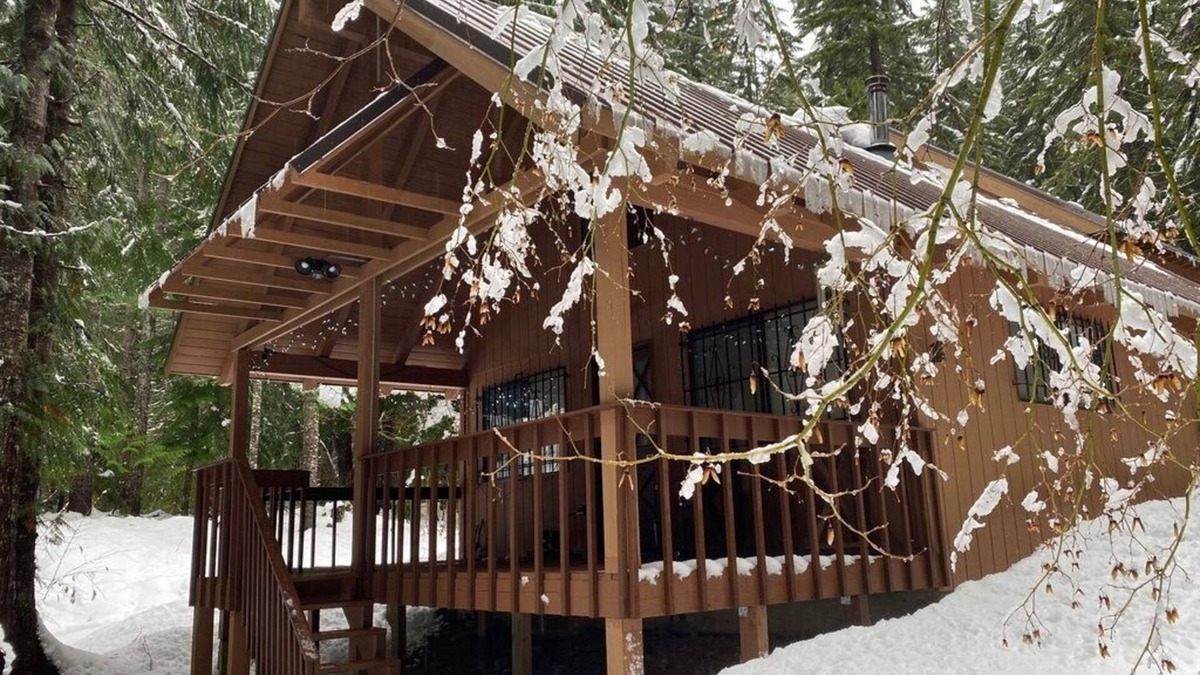 Easton Cabin | Private Mountain Cabin at Kachess Lake