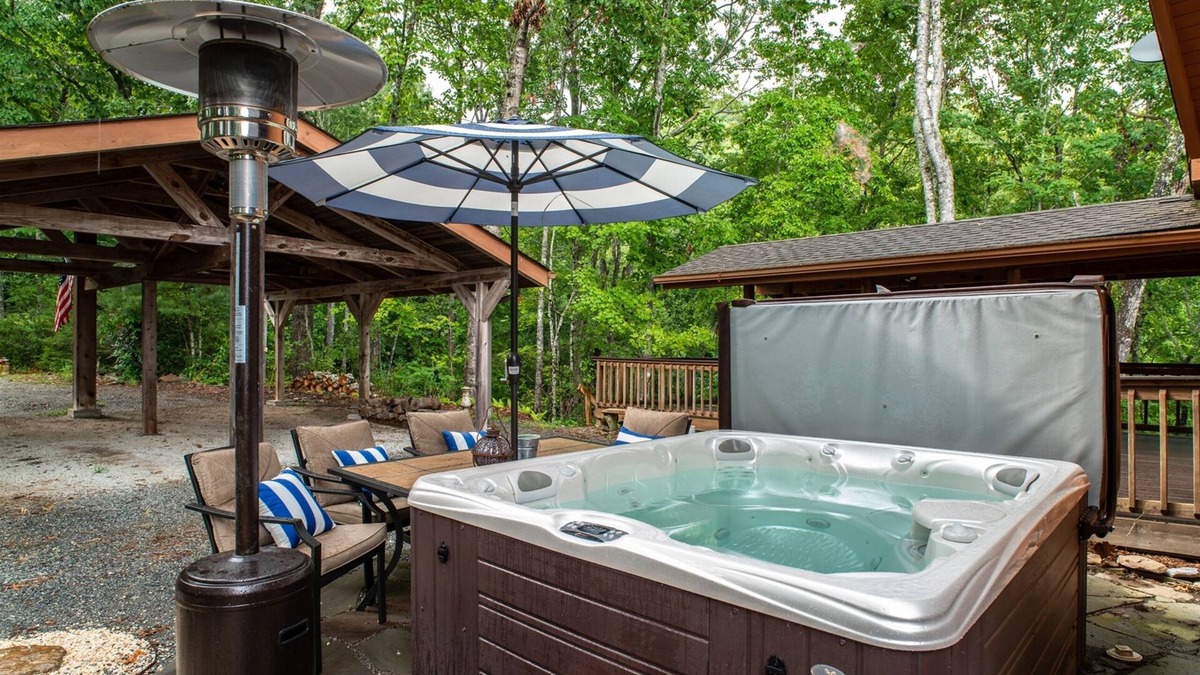 Rosman Cabin | Private Mountaintop Cabin | 2 Bed, 2 Bath