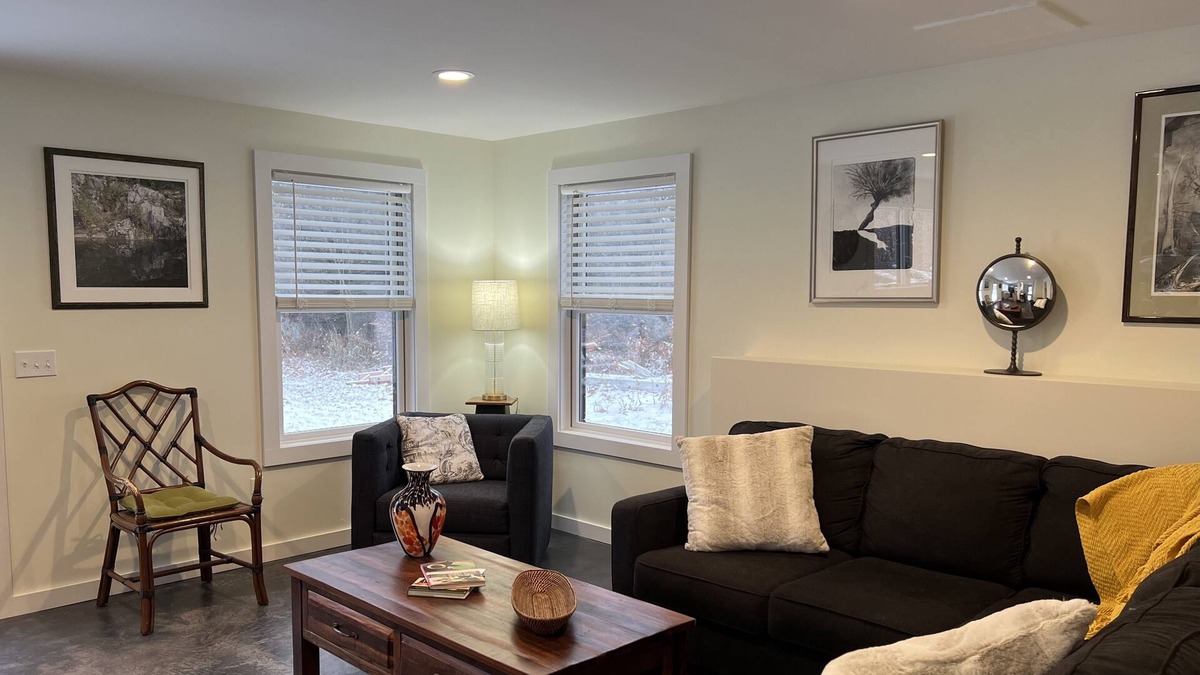 Warren House | Private, new house on 10 acres of pristine nature