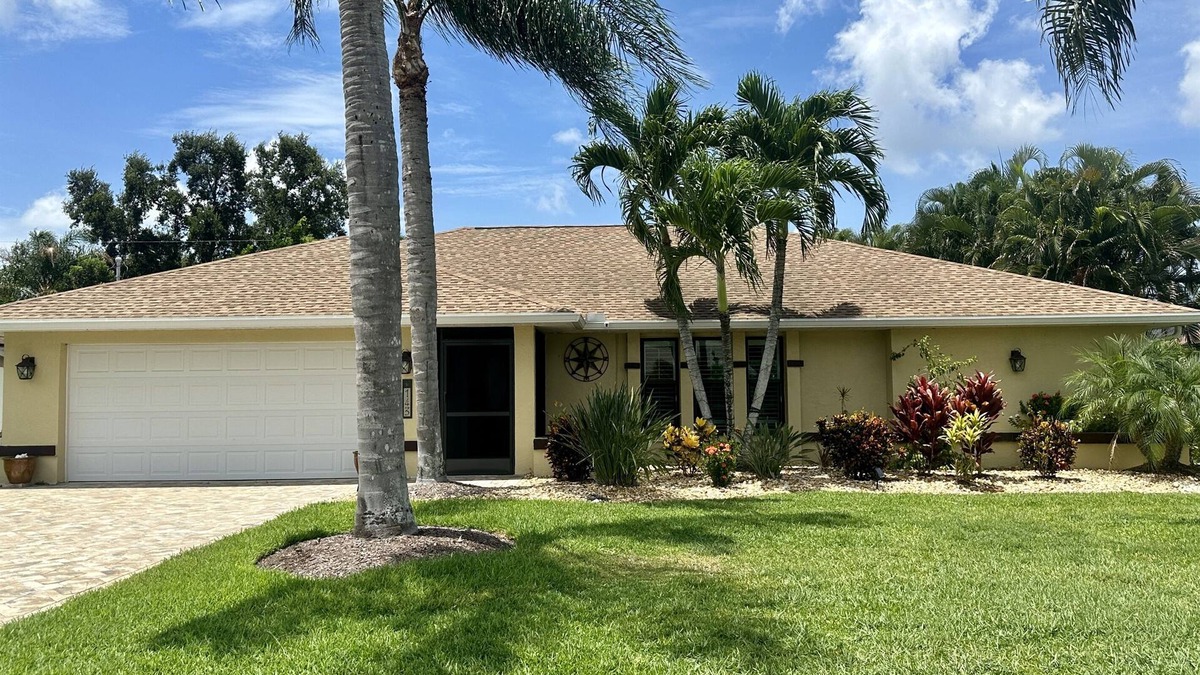 Palm River Estates House | Private oasis w/heated saltwater pool close to the beach in great neighborhood