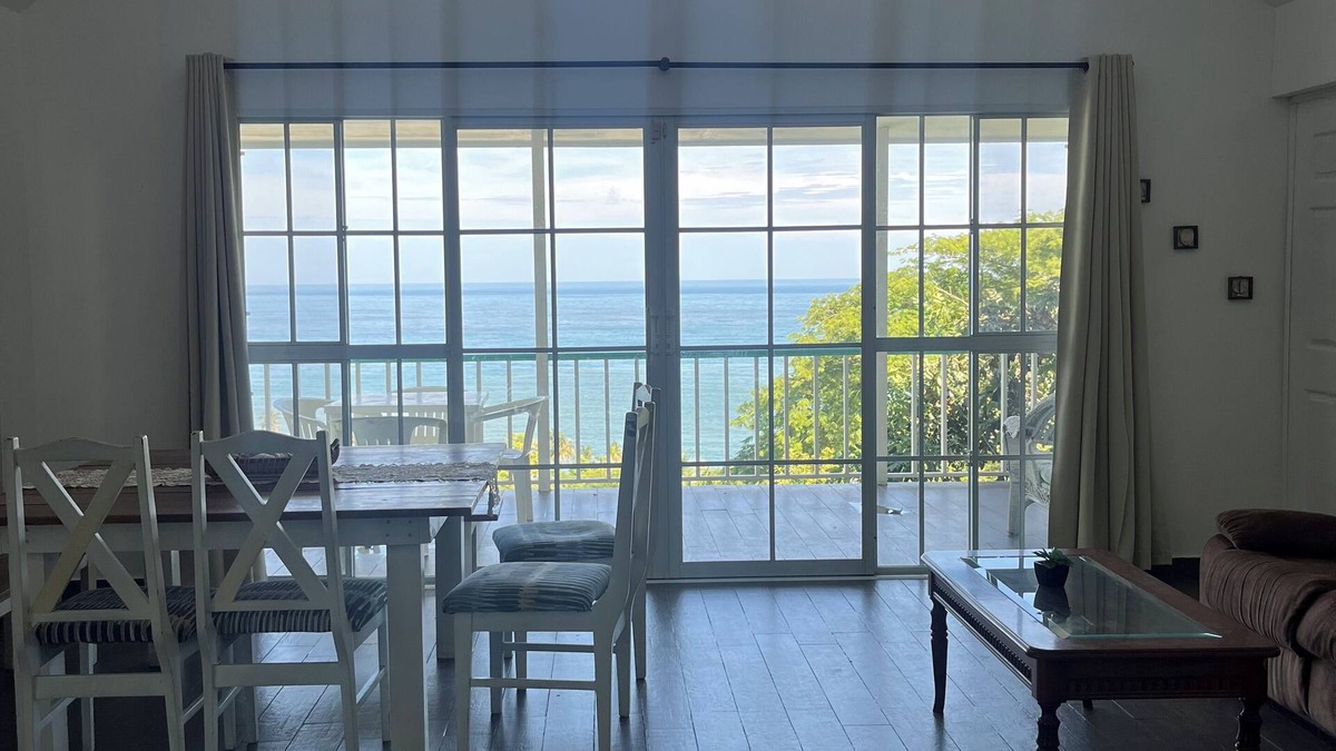 El Sunzal House | Private Oceanview Retreat in El Sunzal Exclusive Surfside Living Above the Break