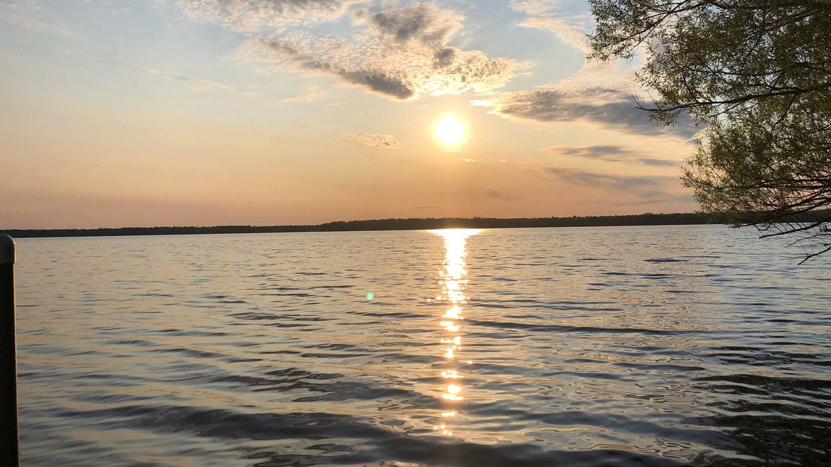 Lac du Flambeau House | Private on Chain O’Lakes! Huge Kitchen, 2 Living Spaces, Large Cousins Room!