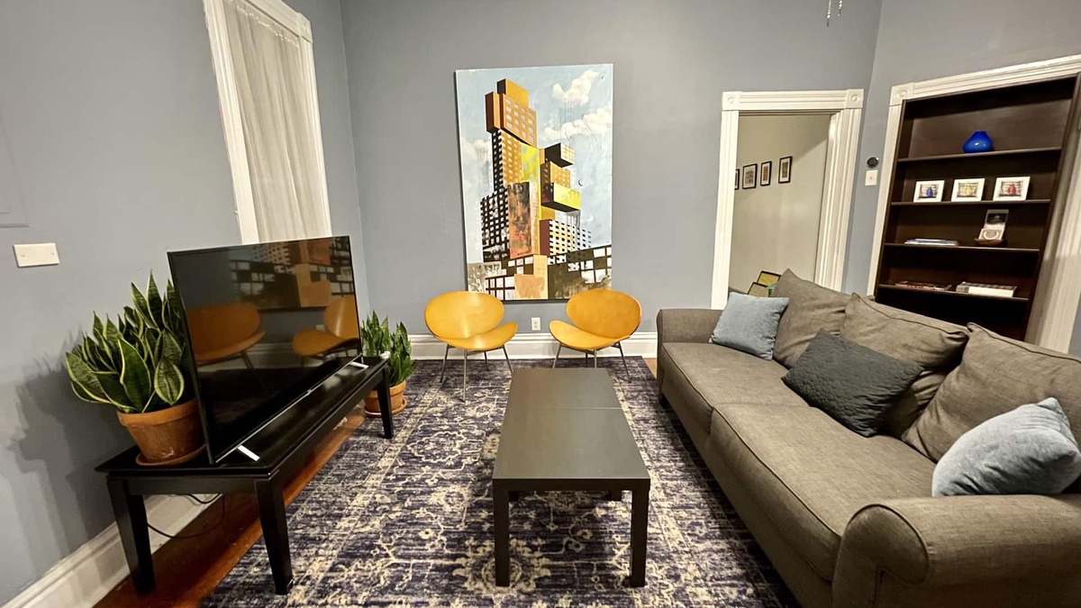 Woodward Heights Apartment | Private One Bedroom Apartment in Downtown Lexington near Rupp Arena