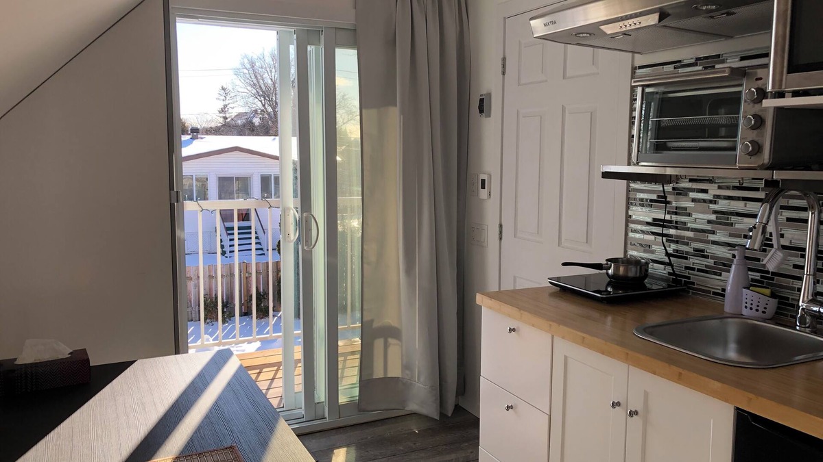 Saint-Hubert Apartment | Private one room unit, only for non-smokers