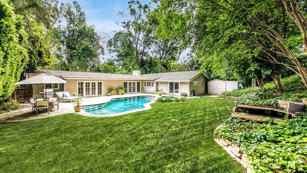 Tarzana House | Private Paradise with Pool & Spa