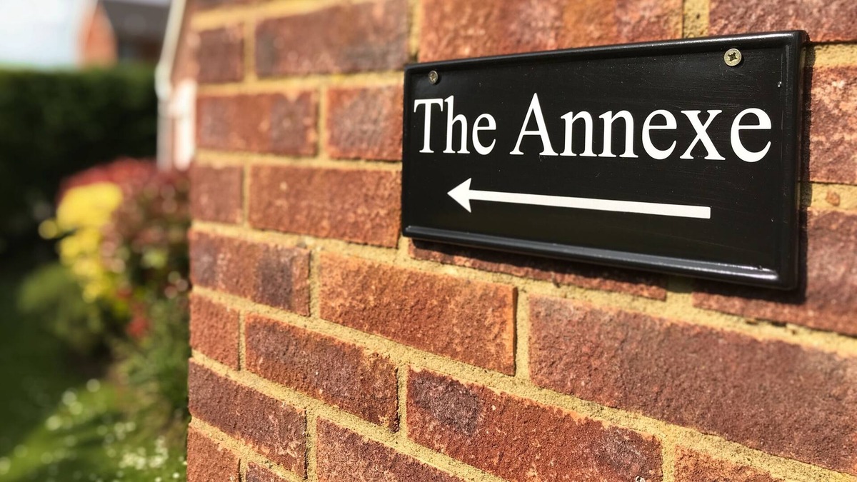 Holybourne Apartment | Private, peaceful annexe in rural Hampshire
