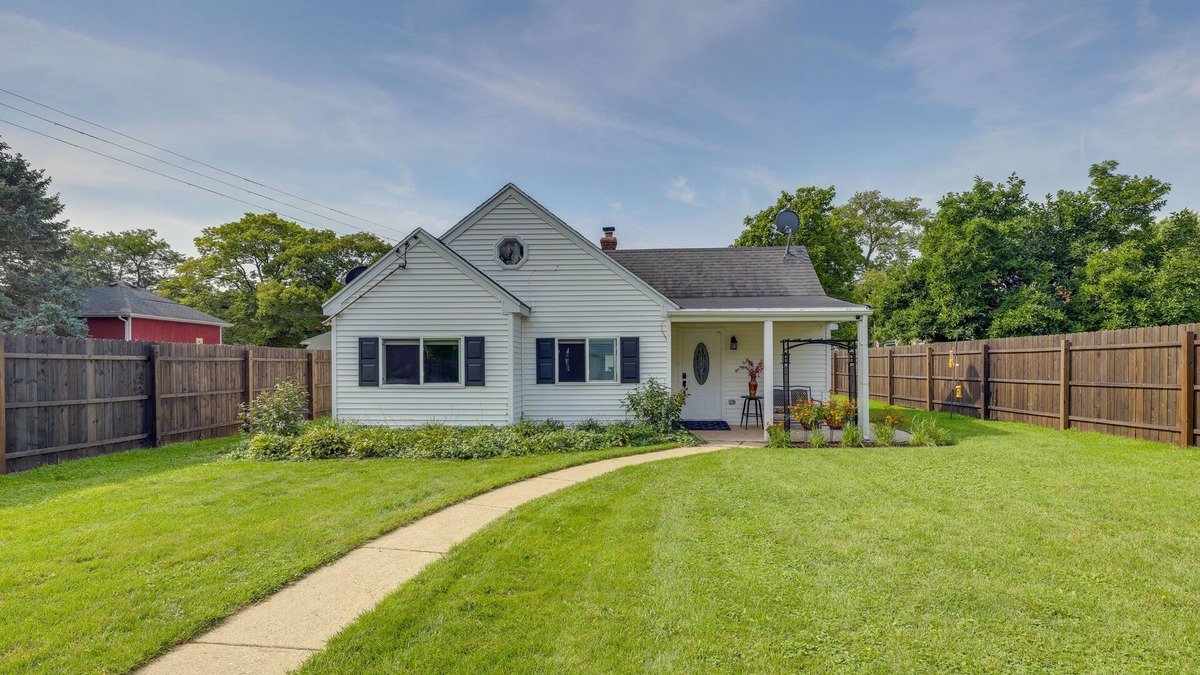 Plainfield House | Private Plainfield Retreat w/Gas Grill + Patio