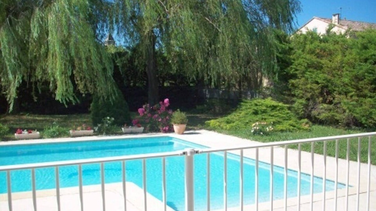 Allegre Les Fumades Villa | Private pool with garden