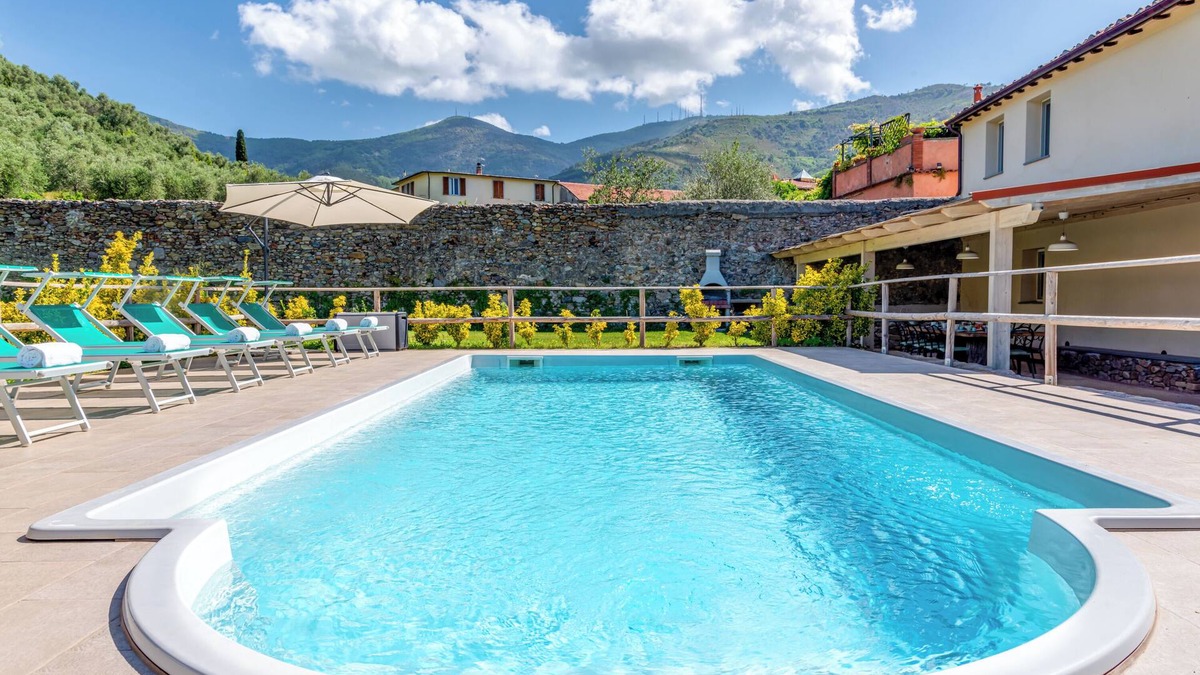 Calci Villa | PRIVATE POOL - AGRITURISMO FATTORIA LA PIEVE - VILLA NERINO 8 km from Pisa