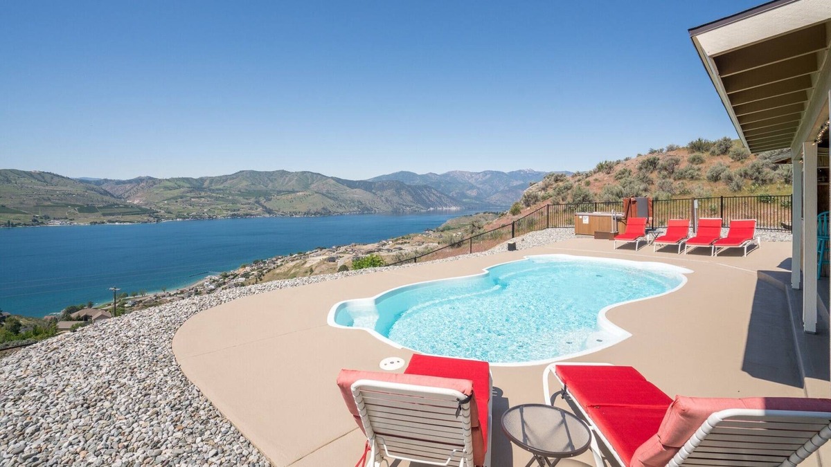 Chelan House | Private pool and hot tub with amazing views! Pet friendly