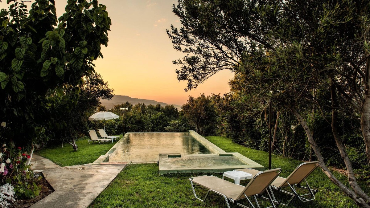 Darmarochori Villa | Private pool ★ BBQ area ★ Sea View ★ 5 Bedrooms ★ 1km to the beach