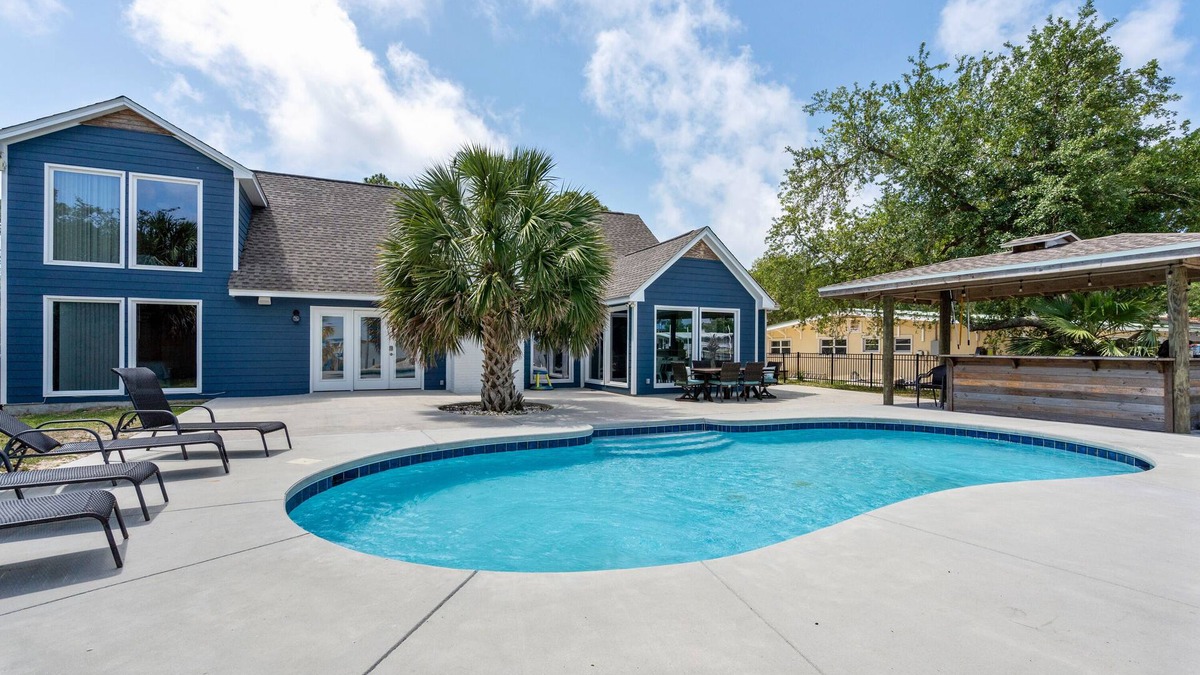 Pass Drury House | Private Pool, Boat Dock, Bay Front - 5 Bedroom Family Friendly Home
