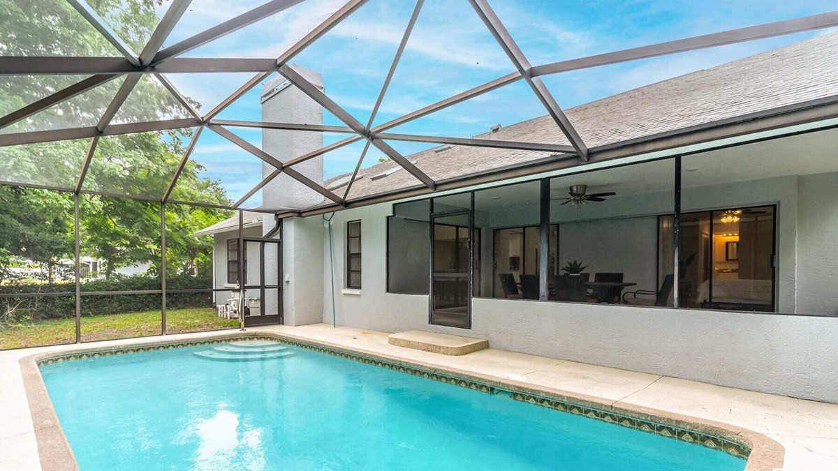 Windsor Mill House | Private Pool|Covered Lanai|2 Miles to Hudson Beach