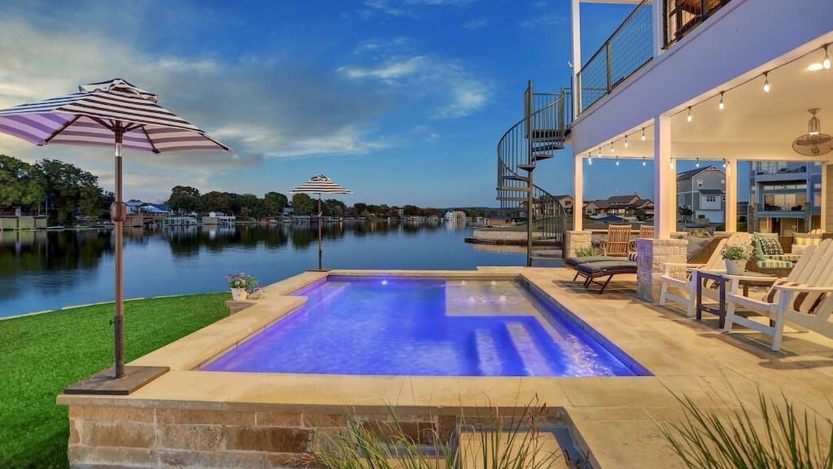 Kingsland House | Private Pool, Elevator, Kayaks, Pickleball, Golf, Covered Boat Slip, Fishing!