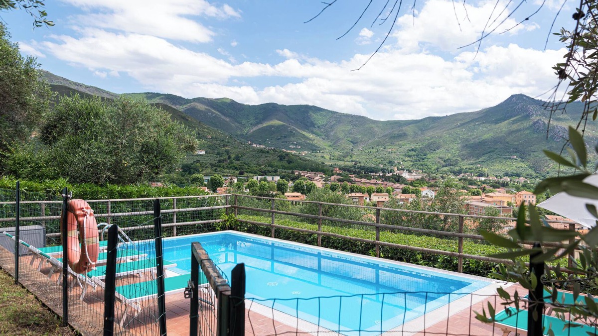 Calci Villa | PRIVATE POOL - FARMHOUSE FATTORIA LA PIEVE - VILLA OLEANDRO, 8 Km from Pisa