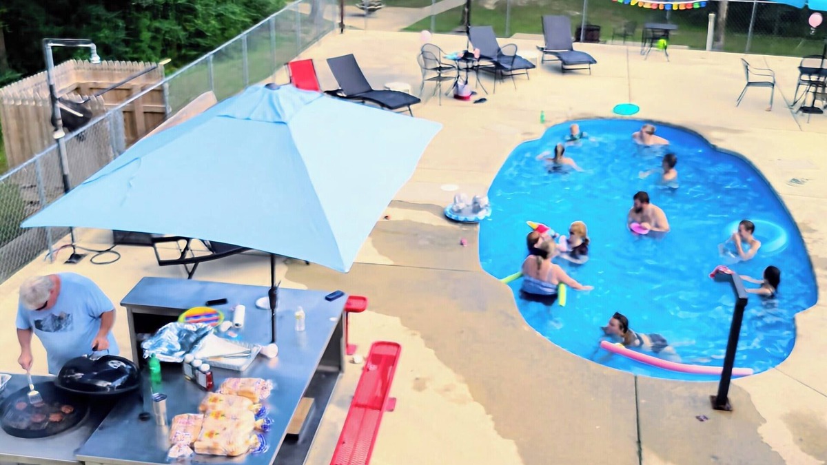 Gulfport House | Private POOL, Game Room, Sleeps up to 16, Optional Hot Tub, River Front Home