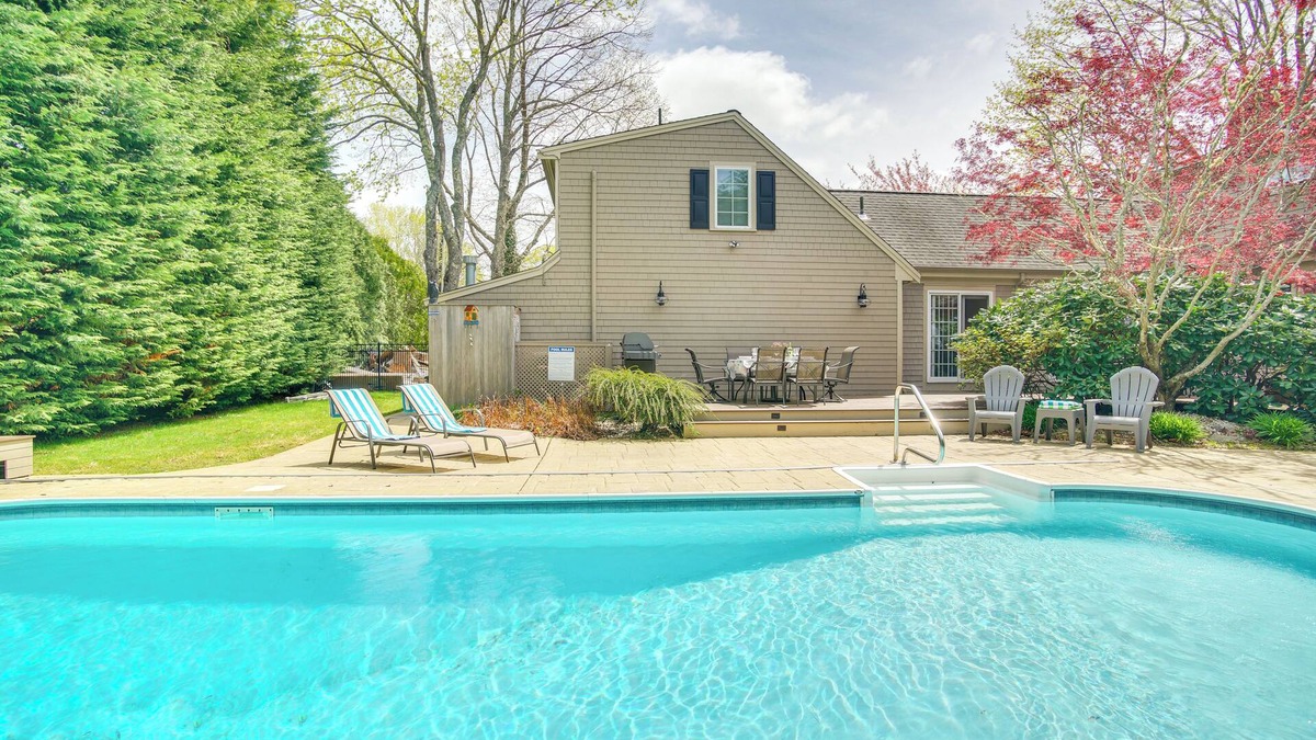 Teaticket House | Private Pool, Gym & Game Room: Falmouth Retreat!
