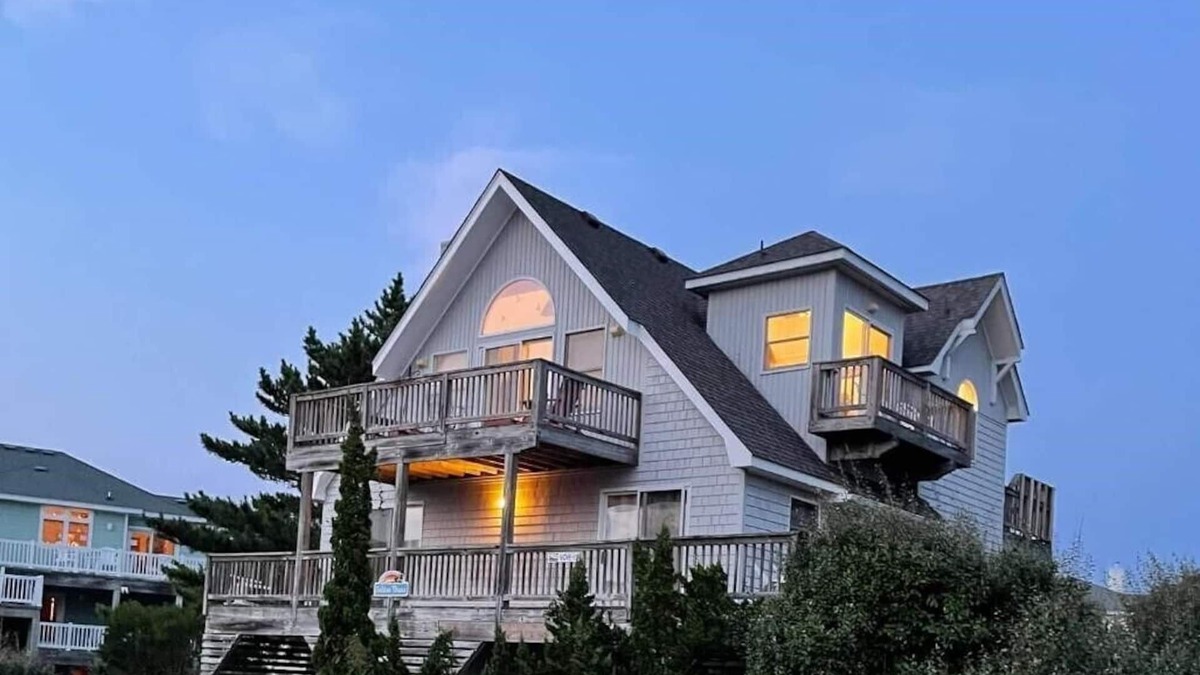 Ocean Hill House | Private Pool, Heat Included, Dogs Welcome, Hot Tub, Oceanside, No 4x4 Needed