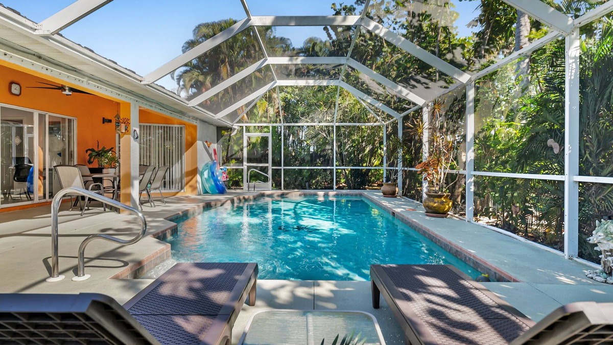 Caloosahatchee House | Private Pool Home in Cape Coral with Mini Golf & Relaxing Lanai