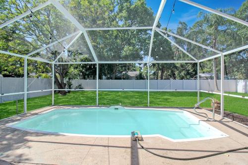 Bradenton House | Private pool home near Anna Maria Island - Coastal Oasis