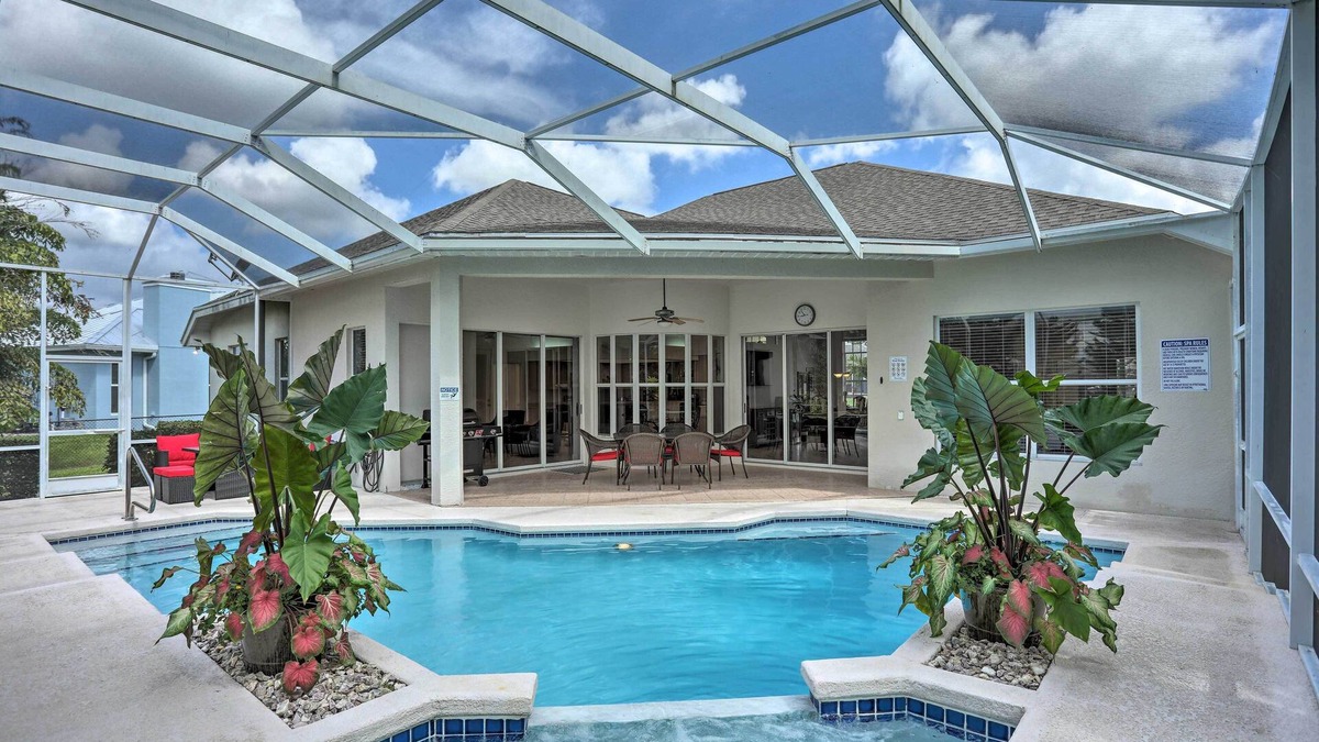 Port Saint Lucie House | Private Pool & Hot Tub: Port St Lucie Escape
